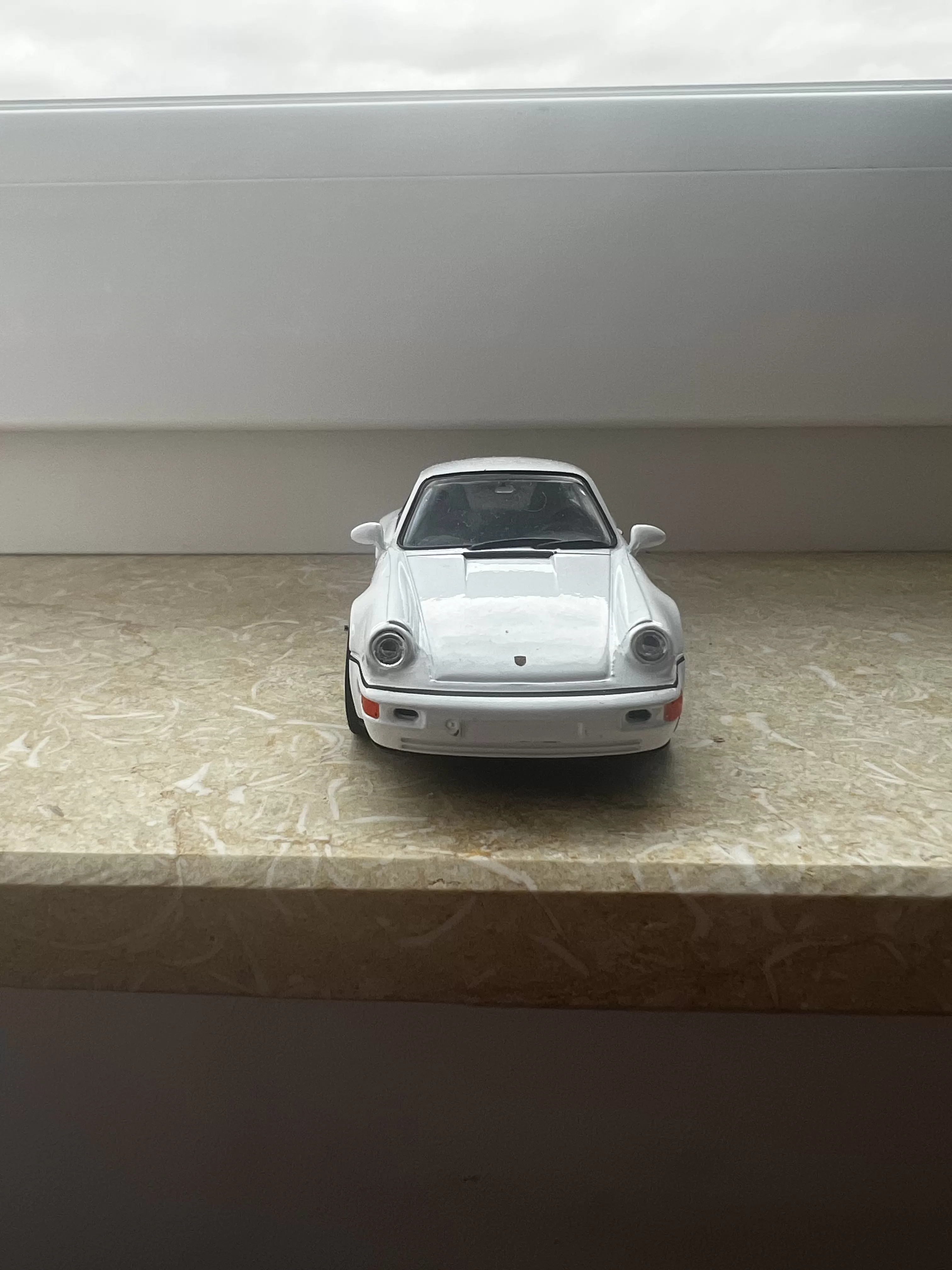 Mașinuța de jucărie Porsche